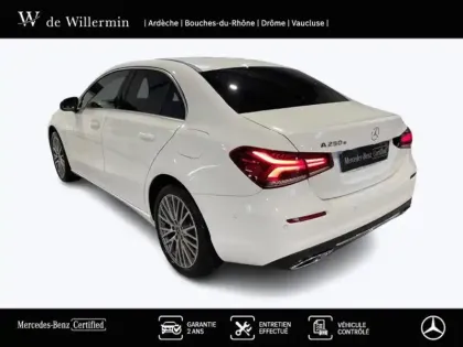 Photo 32 Mercedes Classe A 250 e Berline Progressive Line