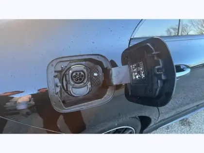 Photo 23 Mercedes CLA  250 e Coupé AMG Line