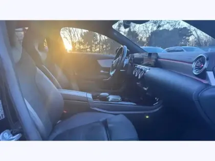 Photo 10 Mercedes CLA  250 e Coupé AMG Line