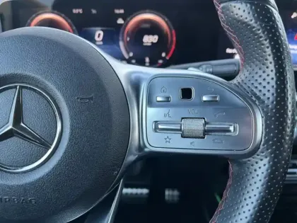 Photo 8 Mercedes GLA 200 d AMG Line