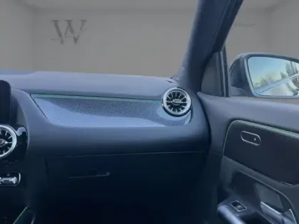 Photo 10 Mercedes GLA 200 d AMG Line