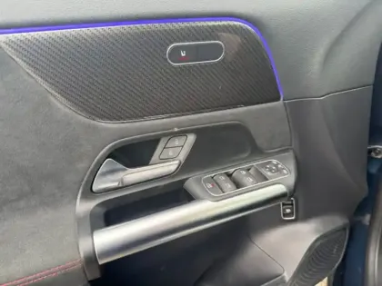 Photo 17 Mercedes GLA 200 d AMG Line