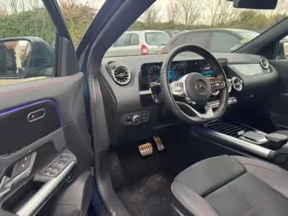 Photo 20 Mercedes GLA 200 d AMG Line