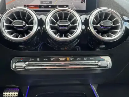 Photo 13 Mercedes GLA 200 d AMG Line