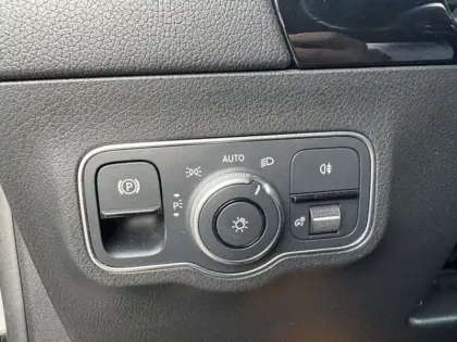 Photo 5 Mercedes GLA 200 d AMG Line