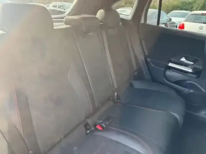 Photo 19 Mercedes GLA 200 d AMG Line