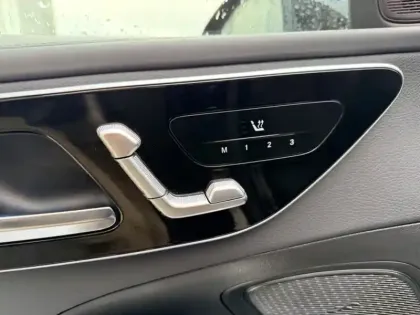 Photo 11 Mercedes Classe C  200 d Berline AMG Lin