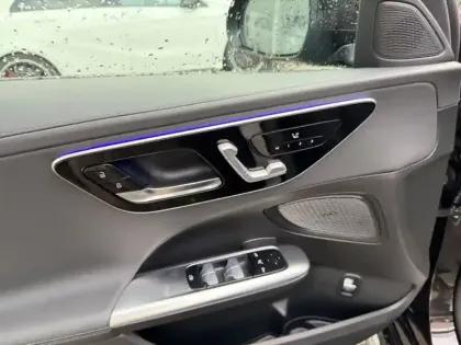 Photo 12 Mercedes Classe C  200 d Berline AMG Lin