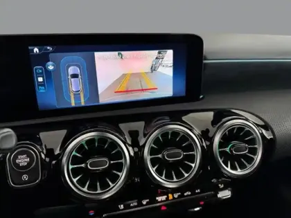 Photo 12 Mercedes Classe A 250 e Hybrid EQ AMG Line