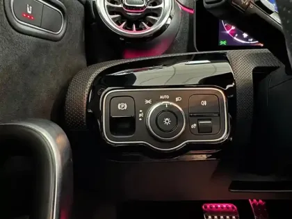 Photo 18 Mercedes Classe A 250 e Hybrid EQ AMG Line