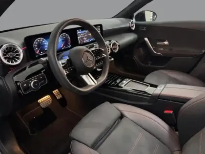 Photo 16 Mercedes Classe A 250 e Hybrid EQ AMG Line