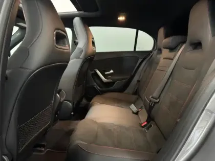 Photo 15 Mercedes Classe A 250 e Hybrid EQ AMG Line