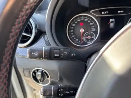 Photo 18 Mercedes Classe B B 200 d Fascination