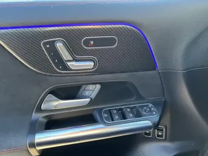 Photo 19 Mercedes GLA 250 e AMG Line