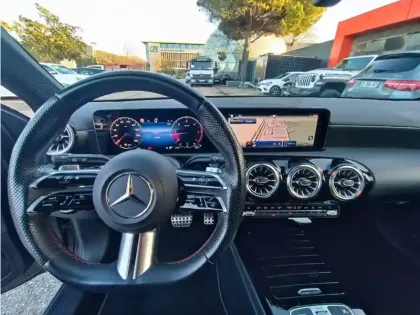 Photo 8 Mercedes Classe A 200 d AMG Line 
