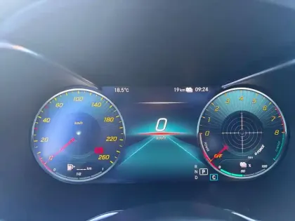 Photo 22 Mercedes Classe C Gén. IV (W205) Ph2 AMG Line 4