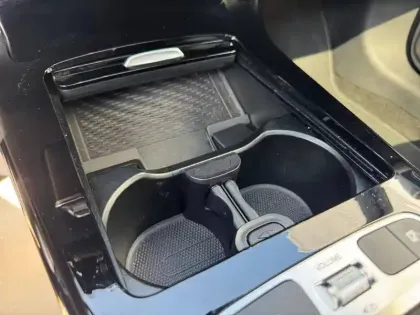 Photo 6 Mercedes CLA  250 e Coupé AMG Line