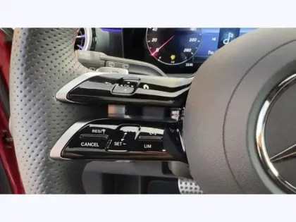 Photo 6 Mercedes Classe A 200 d AMG Line