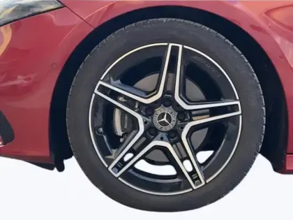 Photo 17 Mercedes Classe A 200 d AMG Line