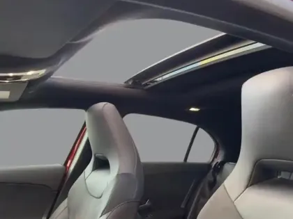 Photo 10 Mercedes Classe A 200 d AMG Line