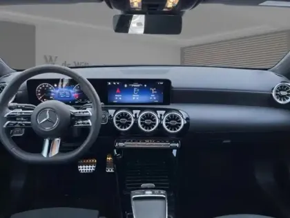 Photo 14 Mercedes Classe A 200 AMG Line