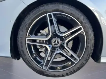 Photo 15 Mercedes Classe A 200 AMG Line