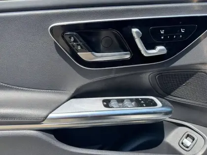 Photo 9 Mercedes CLE  220 d AMG Line Cabriolet