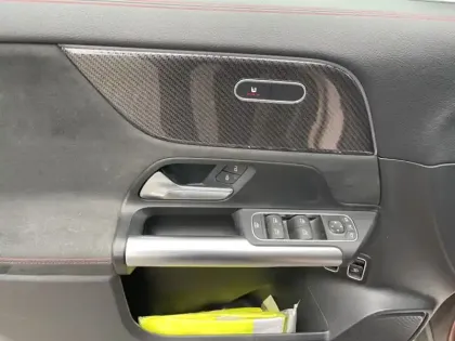 Photo 12 Mercedes GLA 250 e AMG Line