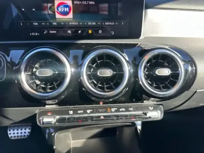 Photo 16 Mercedes Classe A A 180 Compacte