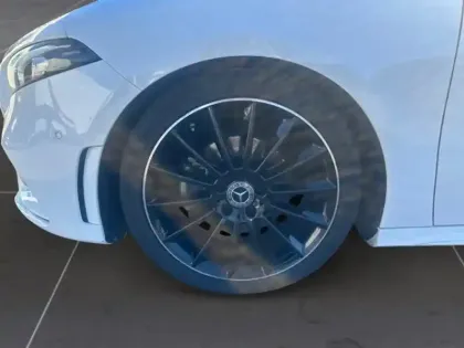 Photo 8 Mercedes Classe A A 180 Compacte