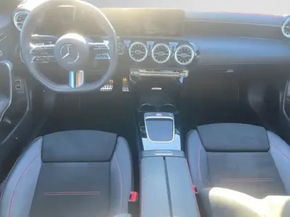 Photo 14 Mercedes CLA  250 e Hybrid EQ Coupé AMG 