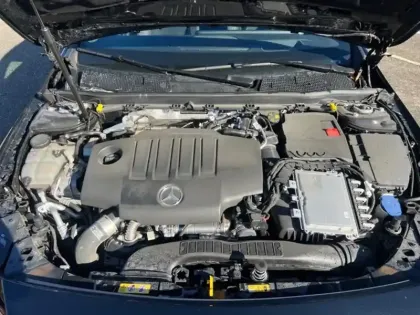 Photo 5 Mercedes CLA  250 e Hybrid EQ Coupé AMG 