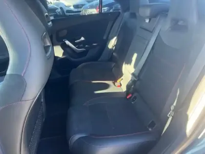 Photo 11 Mercedes CLA  250 e Hybrid EQ Coupé AMG 