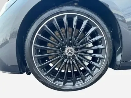 Photo 23 Mercedes Classe E Gén. I Ph1 AMG Line 5