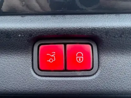 Photo 25 Mercedes Classe E Gén. I Ph1 AMG Line 5