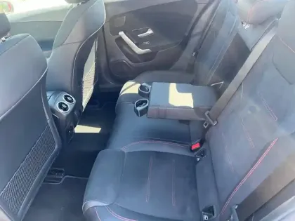 Photo 19 Mercedes Classe A 200 Berline AMG Line