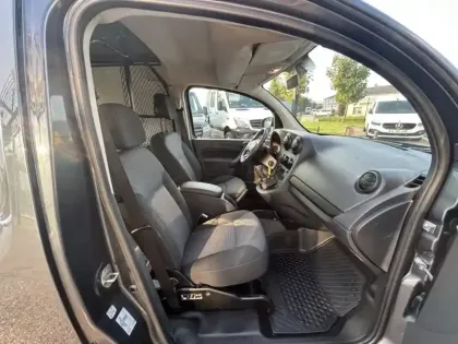 Photo 11 Mercedes Classe G 109 CDI Fourgon Compact 10900HT