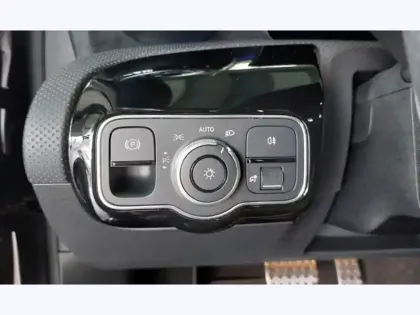 Photo 25 Mercedes Classe A Gén. IV (W177) Ph2 AMG Line 5