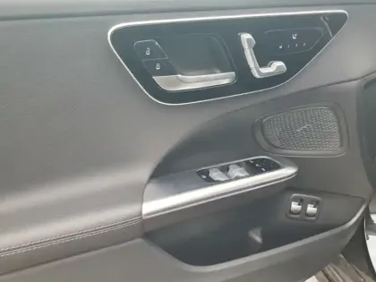 Photo 36 Mercedes Classe C Gén. V (S206) Ph1 AMG Line 5