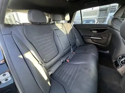 Photo 29 Mercedes Classe C Gén. V (S206) Ph1 AMG Line 5