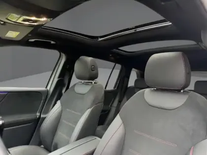 Photo 8 Mercedes GLB 200 d AMG Line