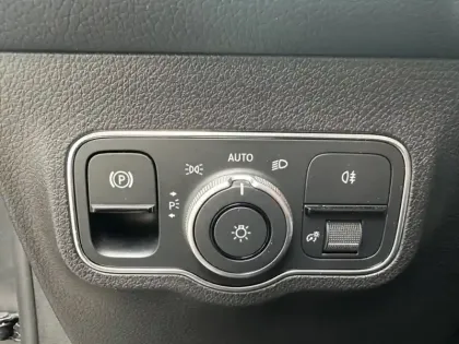 Photo 6 Mercedes GLB 200 d AMG Line