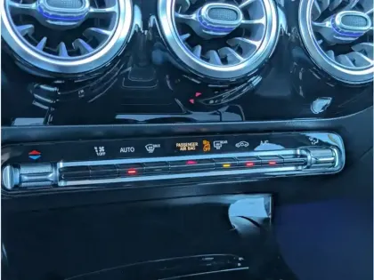 Photo 26 Mercedes Classe A Gén. IV (W177) Ph1 AMG Line 5