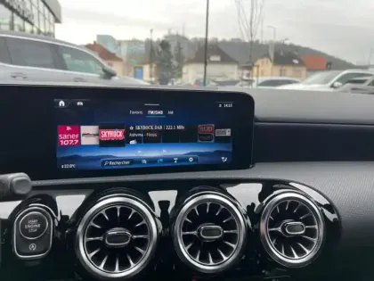 Photo 22 Mercedes Classe A A 180 Berline AMG Line