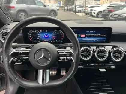 Photo 14 Mercedes Classe A A 180 Berline AMG Line