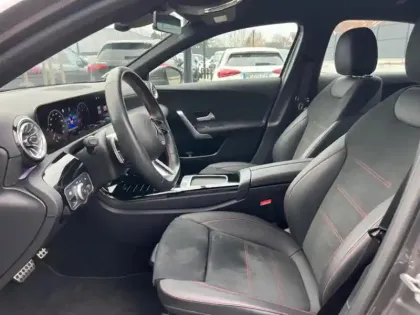 Photo 26 Mercedes Classe A A 180 Berline AMG Line