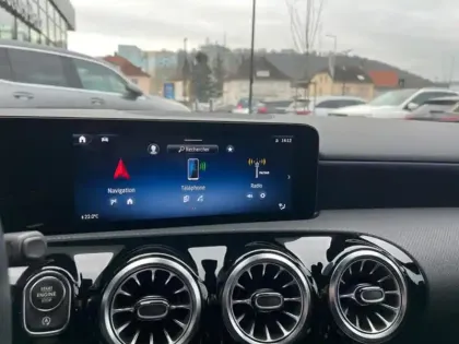 Photo 19 Mercedes Classe A A 180 Berline AMG Line