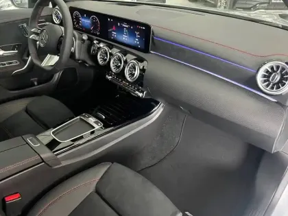 Photo 11 Mercedes CLA  200 d Shooting Brake AMG L