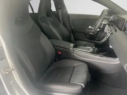 Photo 9 Mercedes CLA  200 d Shooting Brake AMG L