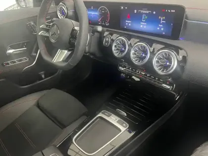 Photo 15 Mercedes CLA  200 d Shooting Brake AMG L